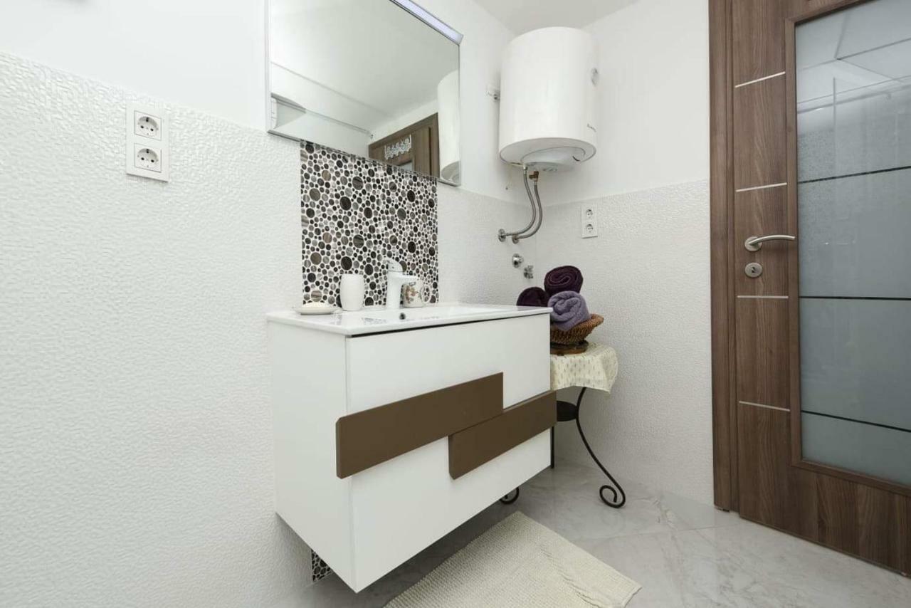 Ferienwohnung Dana Zadar Exterior foto